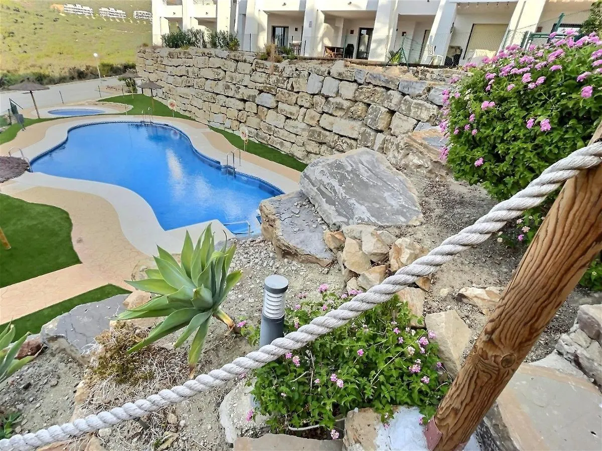 2 Bedroom Full Of Amenities - Large Terrace - Garden - Golf - Close To The Beach Casares Spain