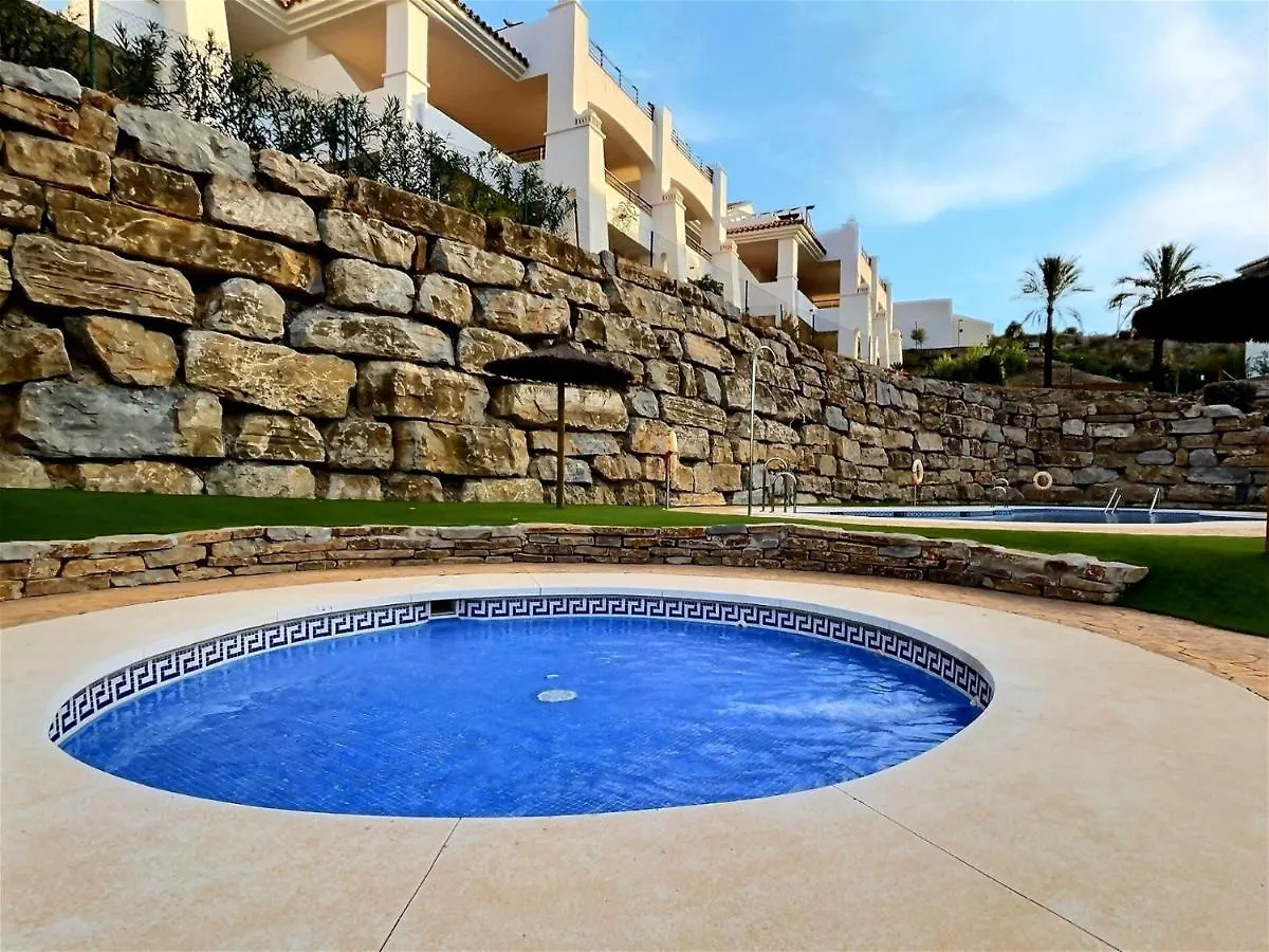 Apartment 2 Bedroom Full Of Amenities - Large Terrace - Garden - Golf - Close To The Beach Casares